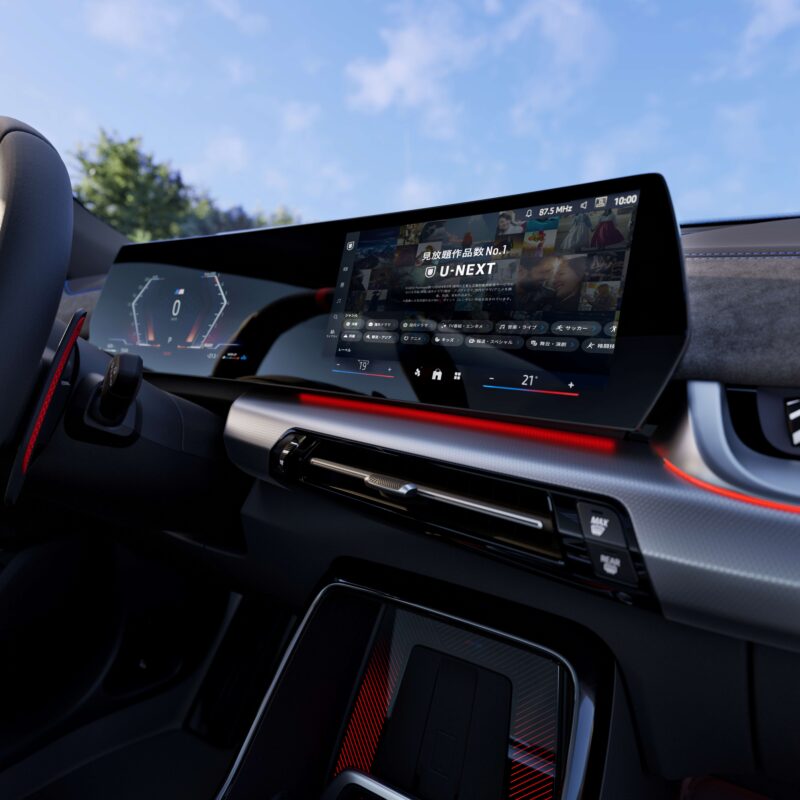 BMW X2に新グレード　48Vマイルドハイブリッド搭載のsドライブ20i追加