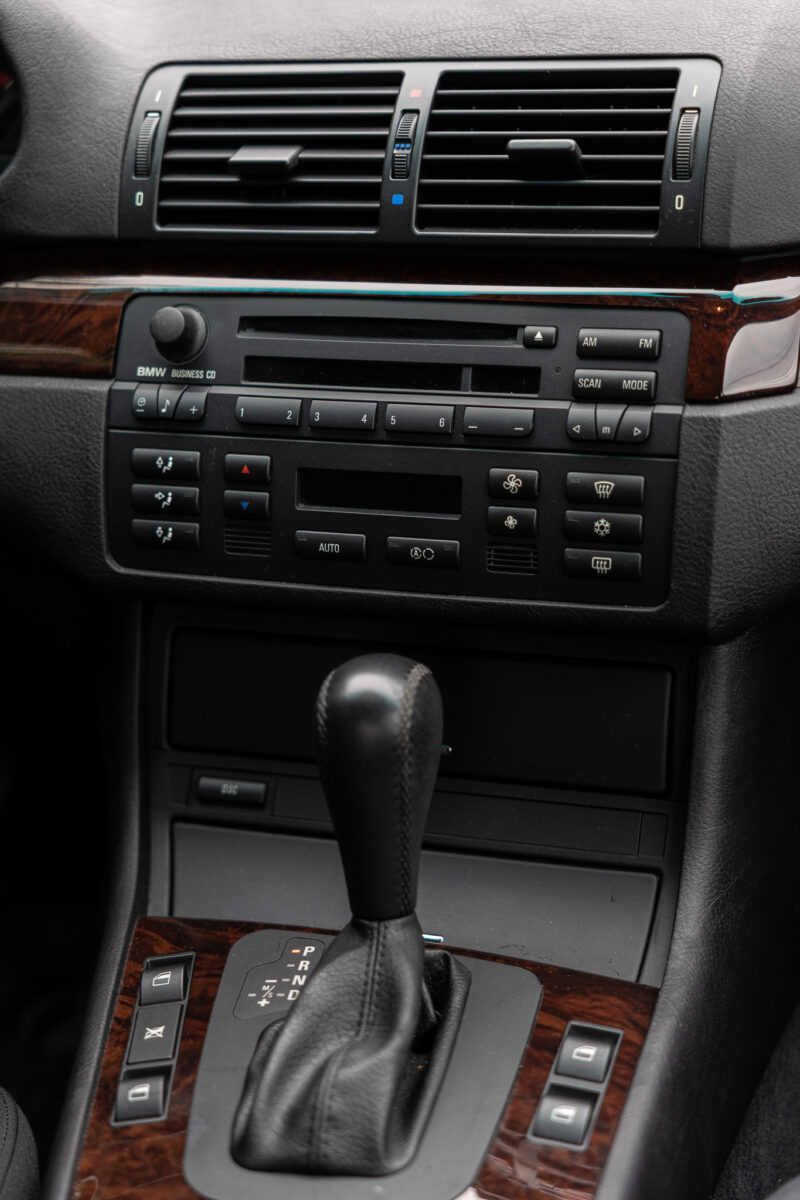 BMW・3シリーズ 325i（2005）静かに惹かれる本格派