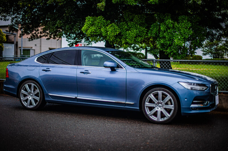 ボルボ・S90（2017）前期T6だけが持つ走りの質