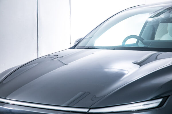 モデルY LAUNCH SERIES RWD