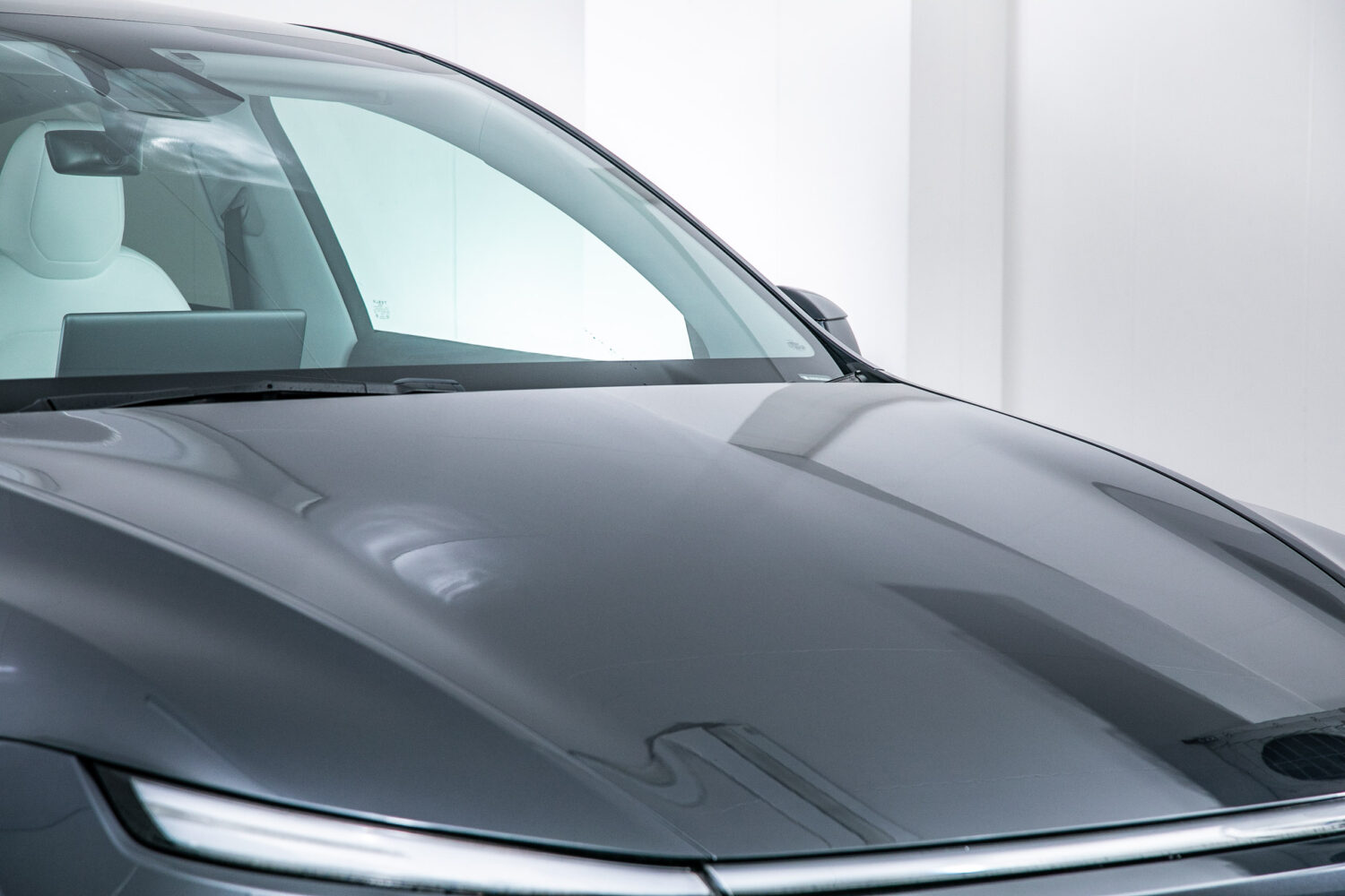 モデルY LAUNCH SERIES RWD