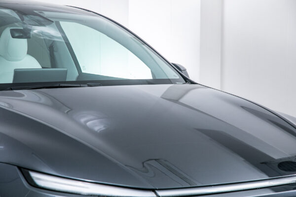 モデルY LAUNCH SERIES RWD