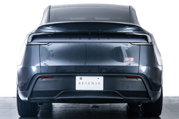 モデルY LAUNCH SERIES RWD