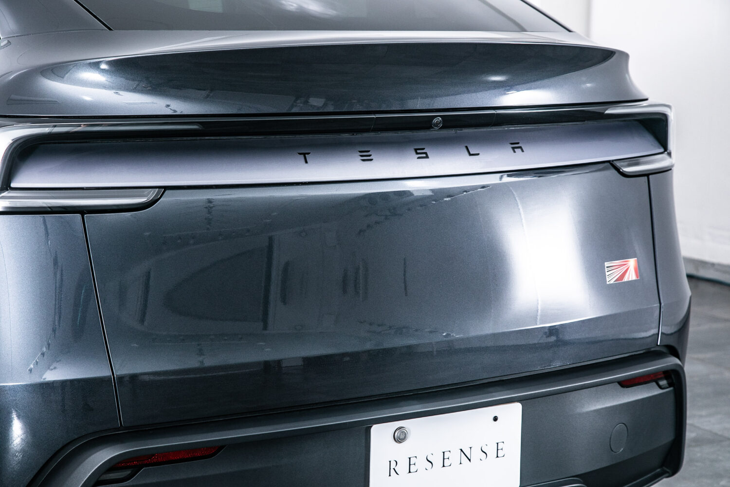 モデルY LAUNCH SERIES RWD