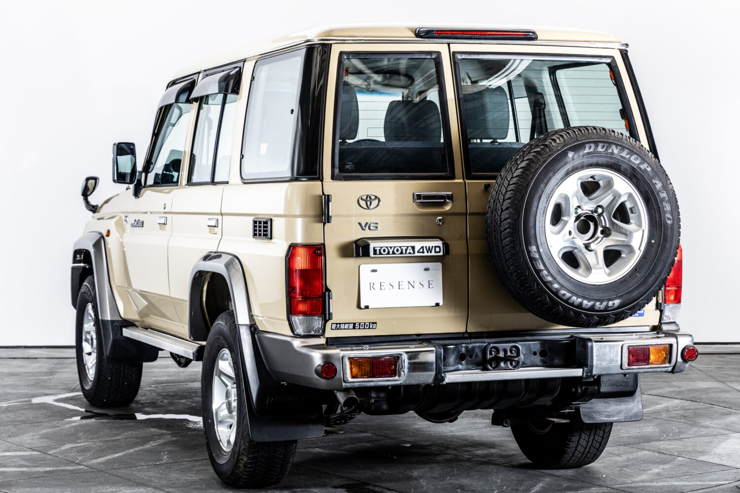 ランドクルーザー70 5ドア 4.0 4WD