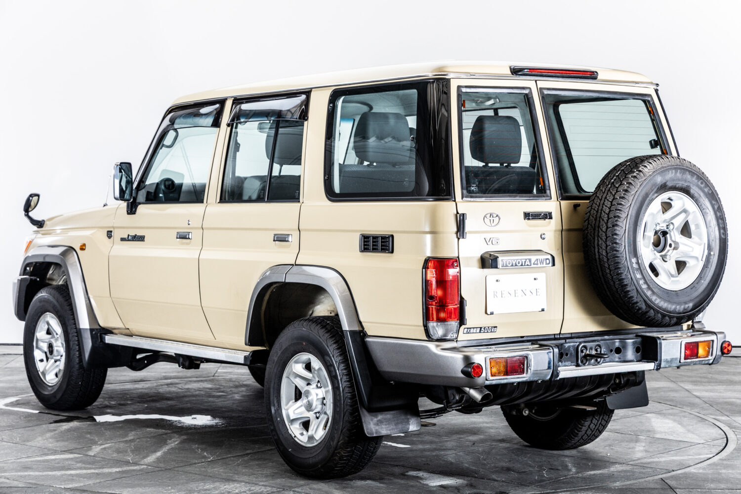 ランドクルーザー70 5ドア 4.0 4WD