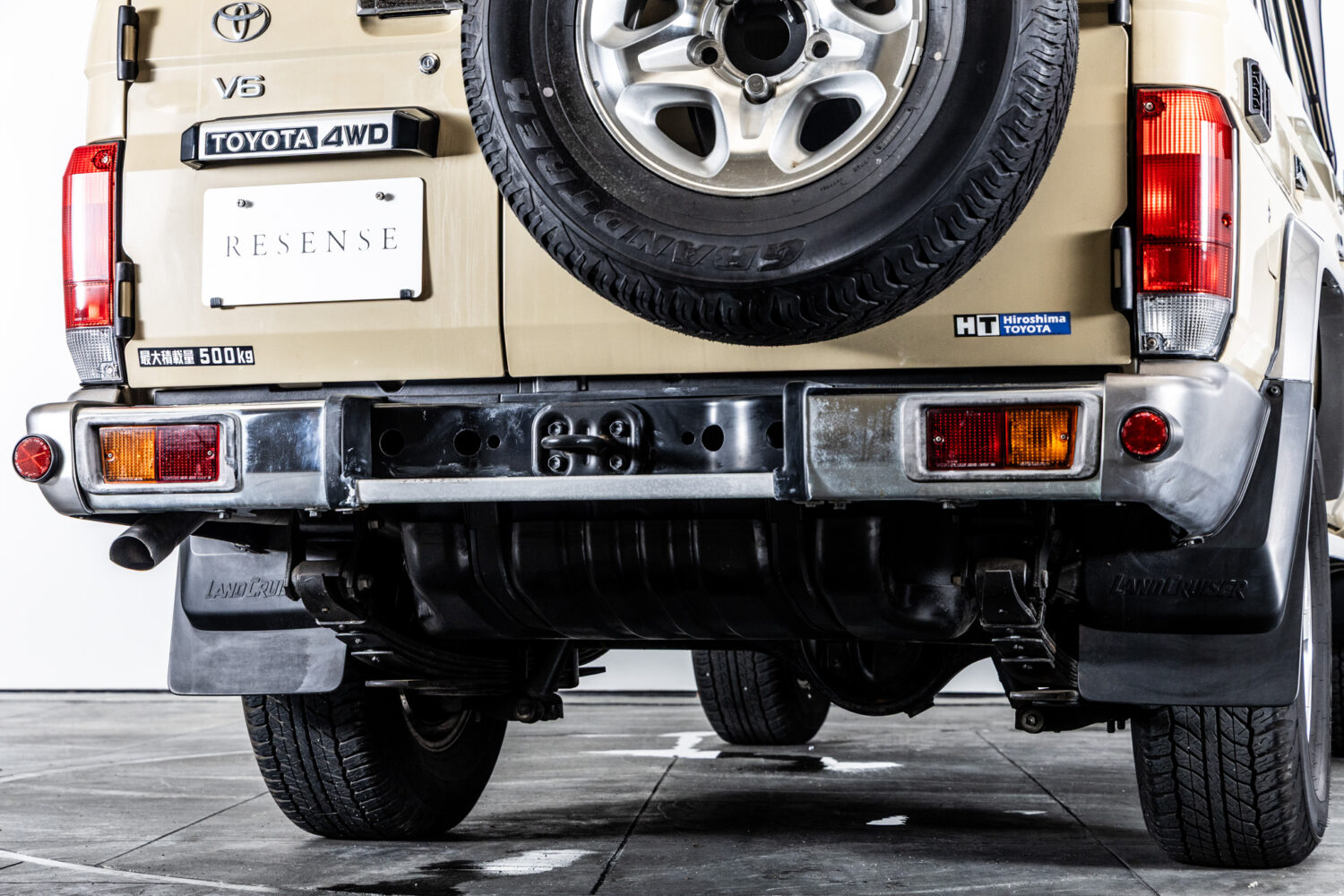ランドクルーザー70 5ドア 4.0 4WD