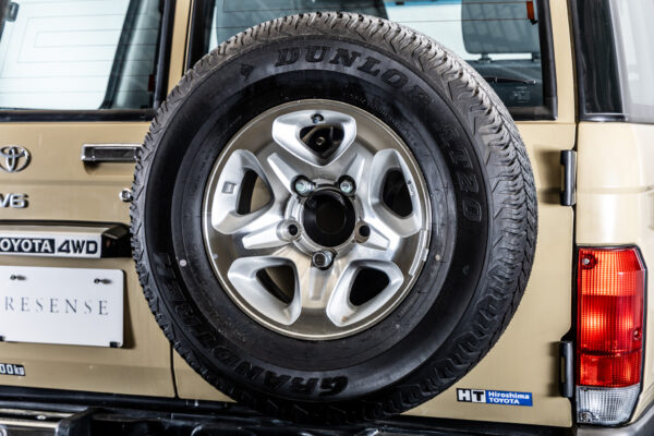 ランドクルーザー70 5ドア 4.0 4WD