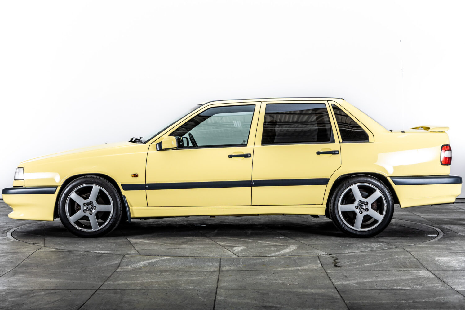 850 R