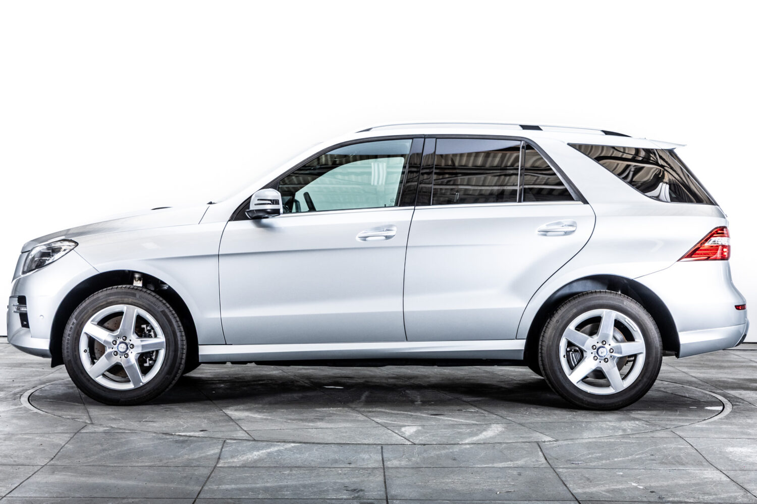 Mクラス ML350 4マチック B-EFFICIENCY AMGスポーツパッケージ 4WD