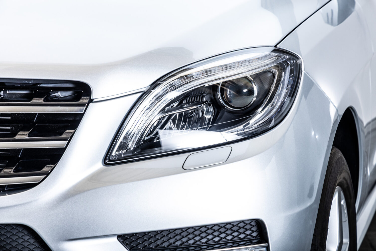 Mクラス ML350 4マチック B-EFFICIENCY AMGスポーツパッケージ 4WD
