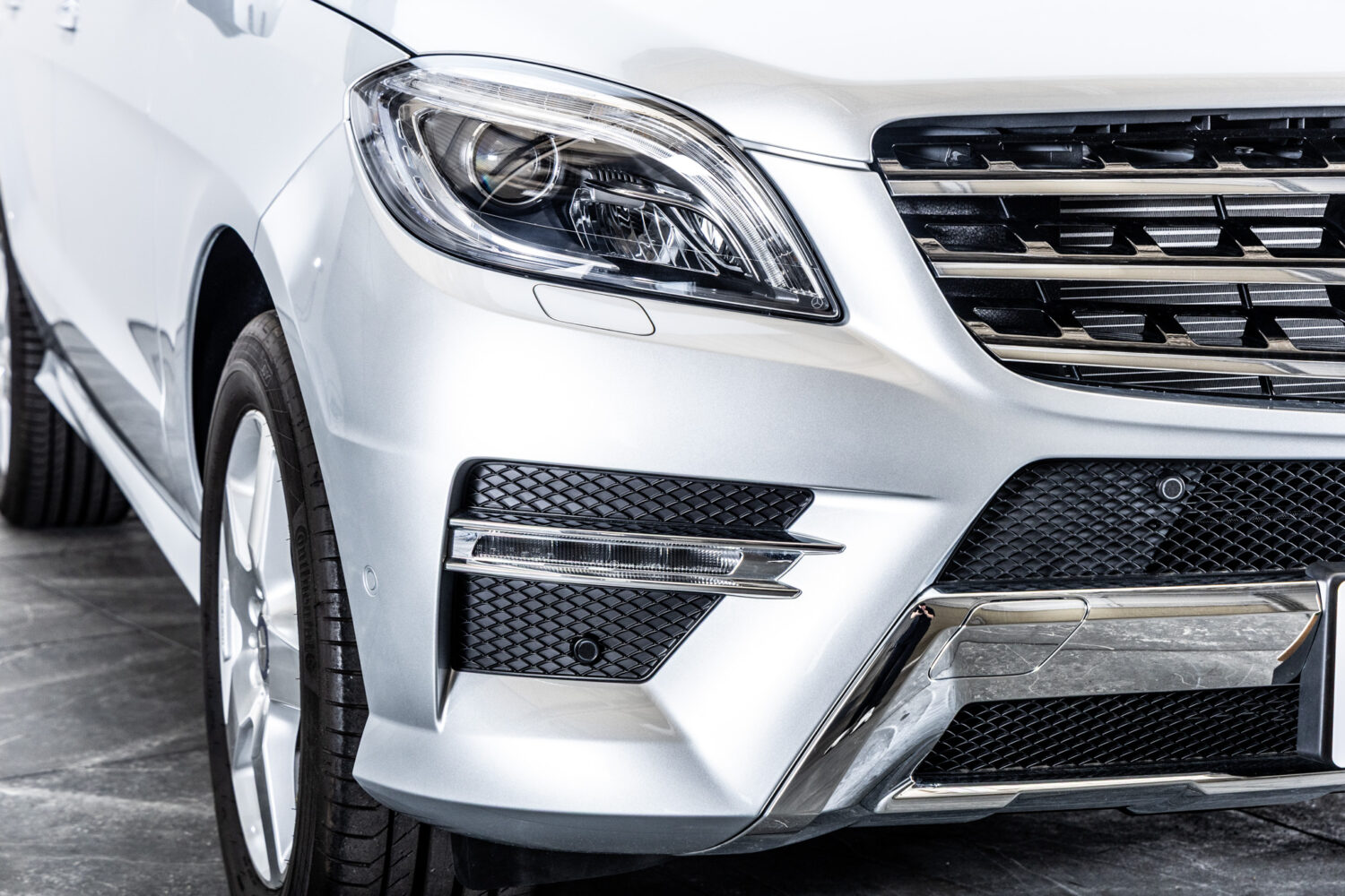 Mクラス ML350 4マチック B-EFFICIENCY AMGスポーツパッケージ 4WD