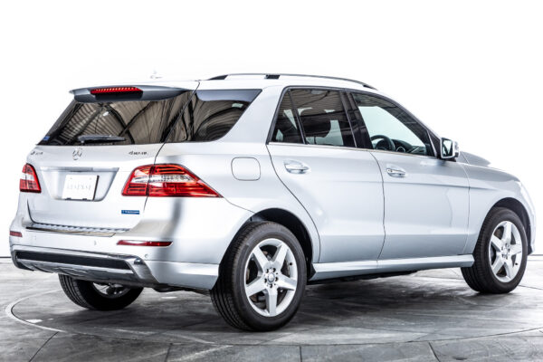 Mクラス ML350 4マチック B-EFFICIENCY AMGスポーツパッケージ 4WD