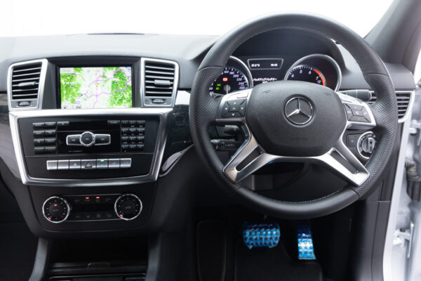 Mクラス ML350 4マチック B-EFFICIENCY AMGスポーツパッケージ 4WD