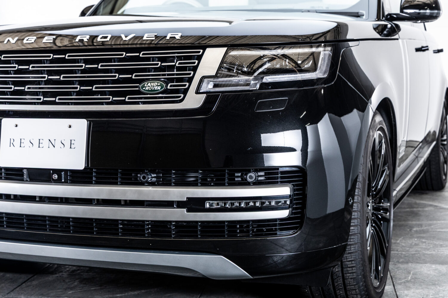 レンジローバー オートバイオグラフィ4.4L P530 LWB 4WD