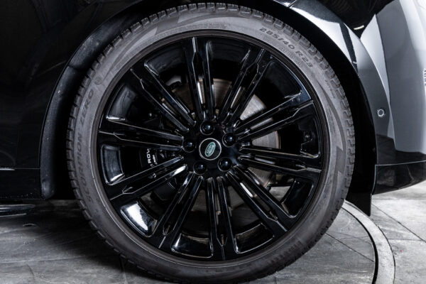 レンジローバー オートバイオグラフィ4.4L P530 LWB 4WD