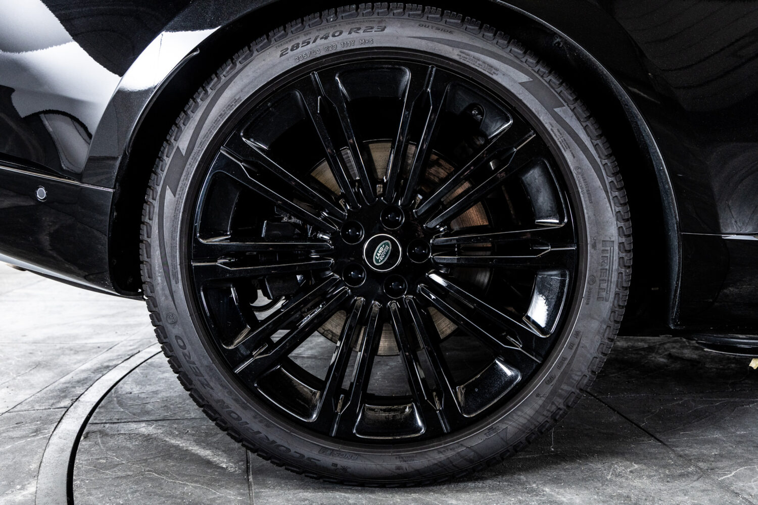 レンジローバー オートバイオグラフィ4.4L P530 LWB 4WD