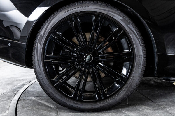 レンジローバー オートバイオグラフィ4.4L P530 LWB 4WD