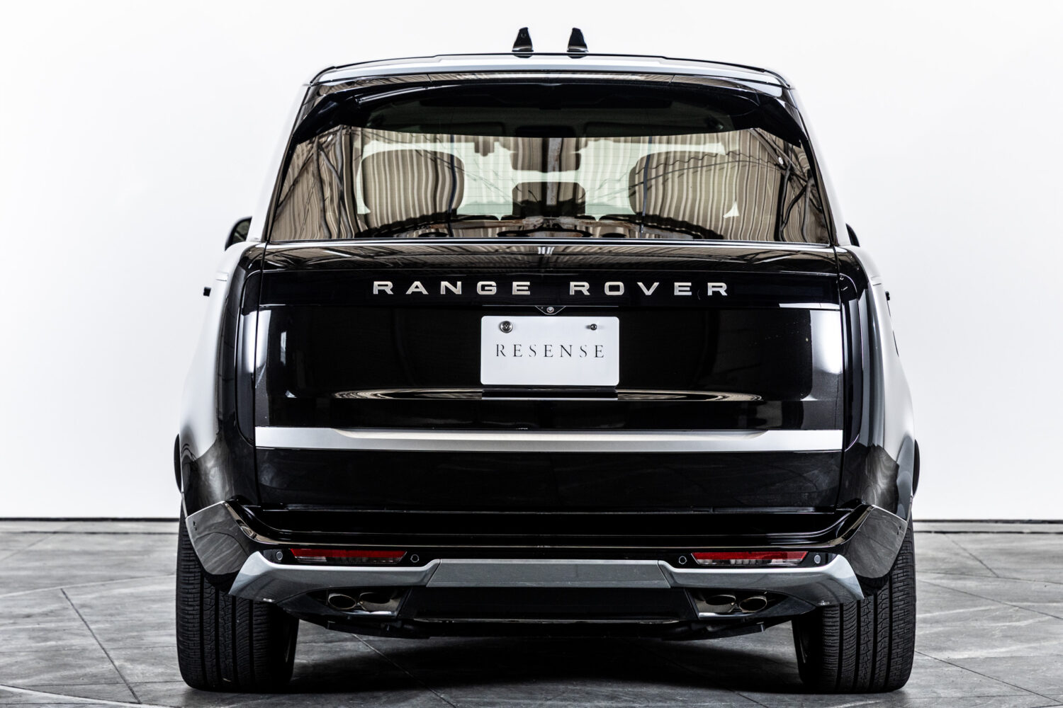 レンジローバー オートバイオグラフィ4.4L P530 LWB 4WD