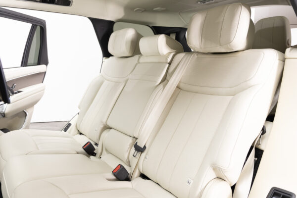 レンジローバー オートバイオグラフィ4.4L P530 LWB 4WD