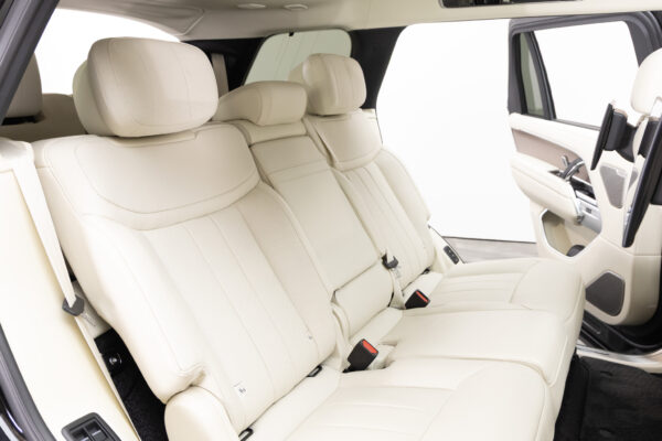レンジローバー オートバイオグラフィ4.4L P530 LWB 4WD
