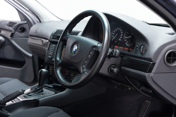 5シリーズ 525i