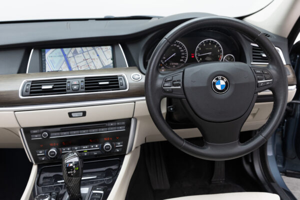 5シリーズグランツーリスモ 550i