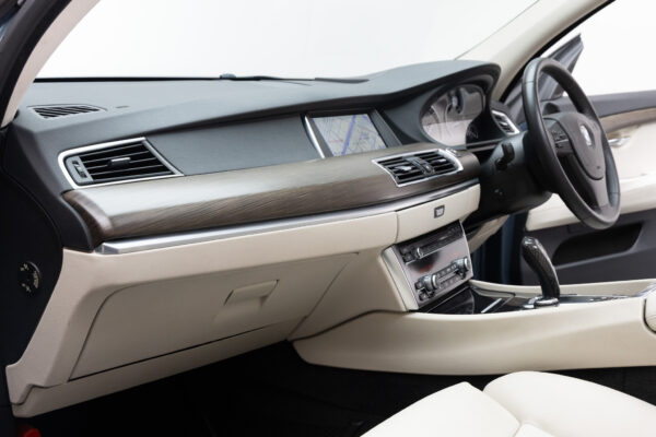 5シリーズグランツーリスモ 550i