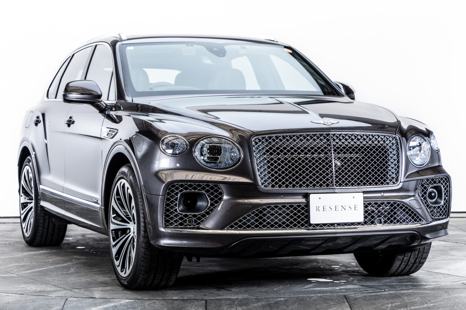ベンテイガ ハイブリッド 4WD