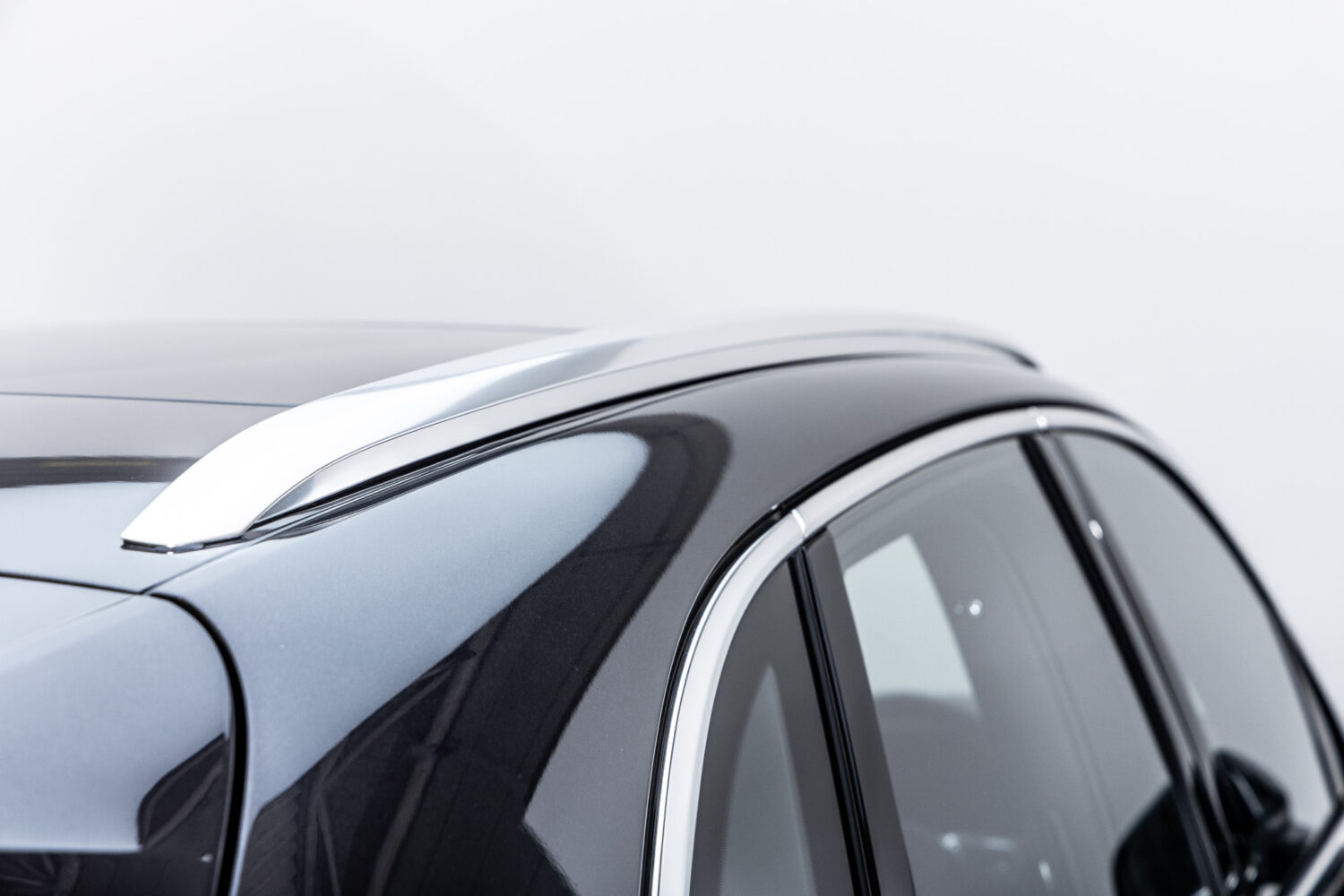 ベンテイガ ハイブリッド 4WD