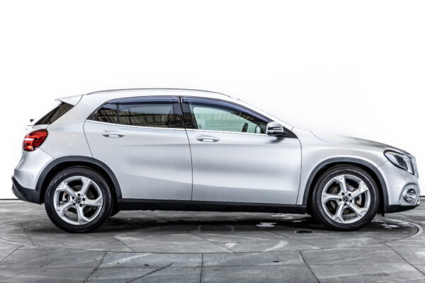 GLAクラス GLA180