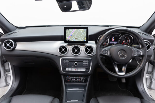GLAクラス GLA180