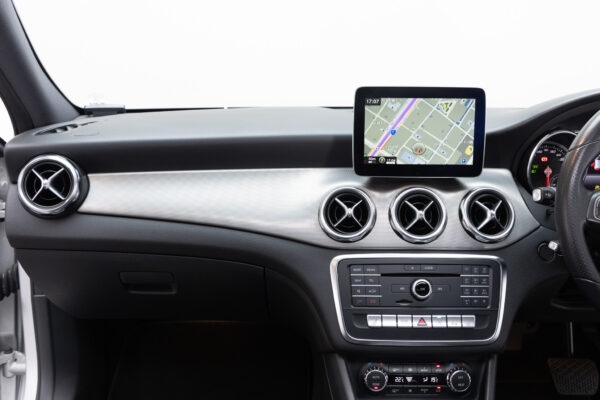 GLAクラス GLA180