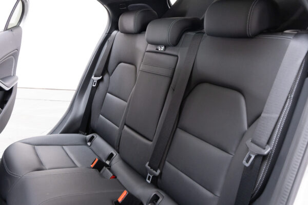 GLAクラス GLA180