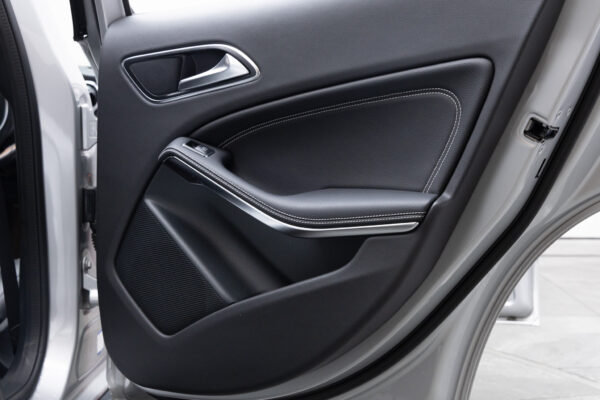 GLAクラス GLA180