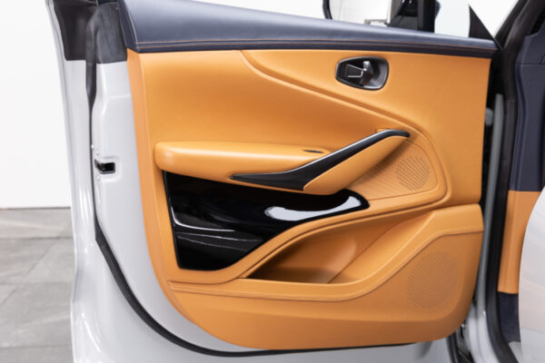 DBX 4.0 4WD