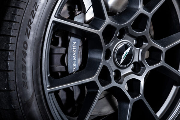 DBX 4.0 4WD 左H