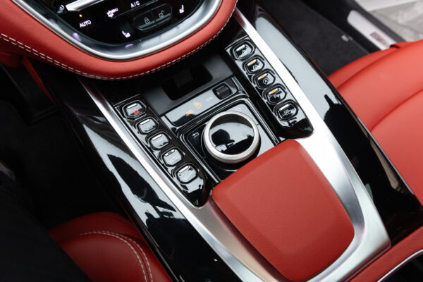 DBX 4.0 4WD 左H
