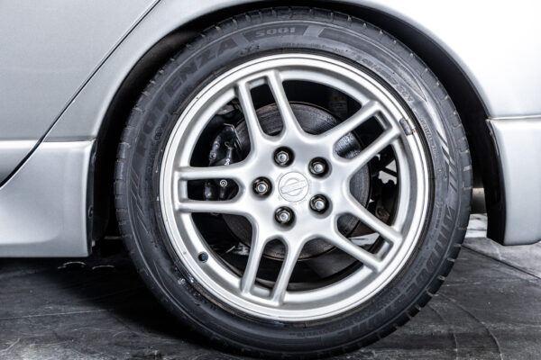 スカイラインGT-R 4ドア オーテックVer 40th記念車 4WD