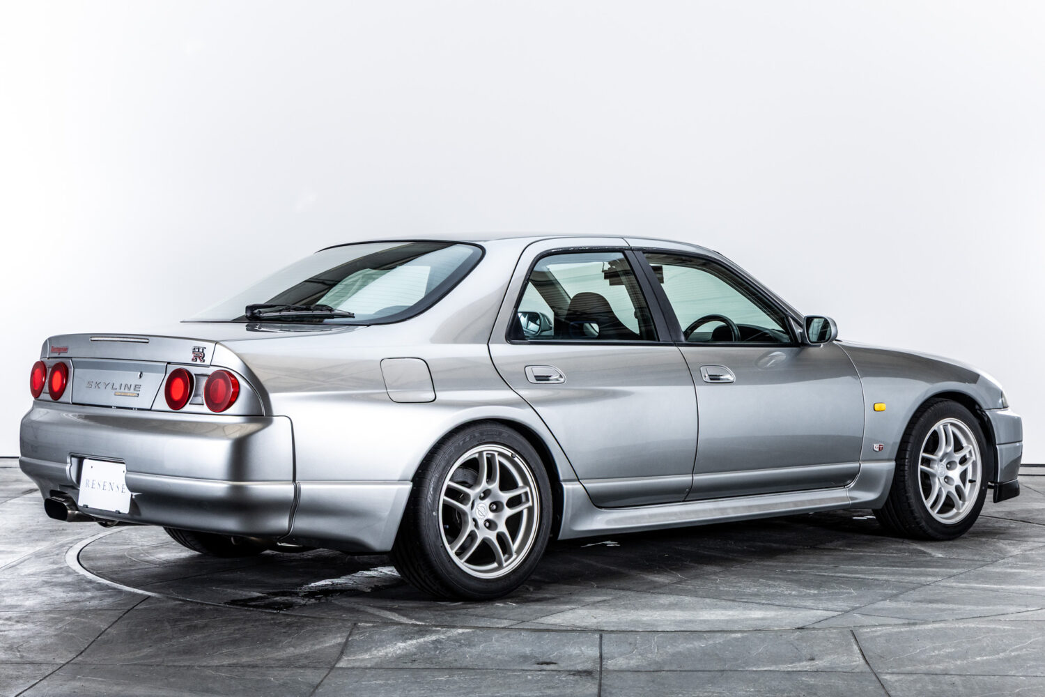 スカイラインGT-R 4ドア オーテックVer 40th記念車 4WD