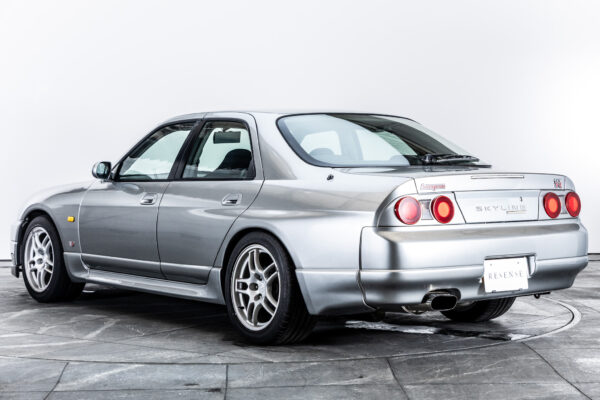 スカイラインGT-R 4ドア オーテックVer 40th記念車 4WD