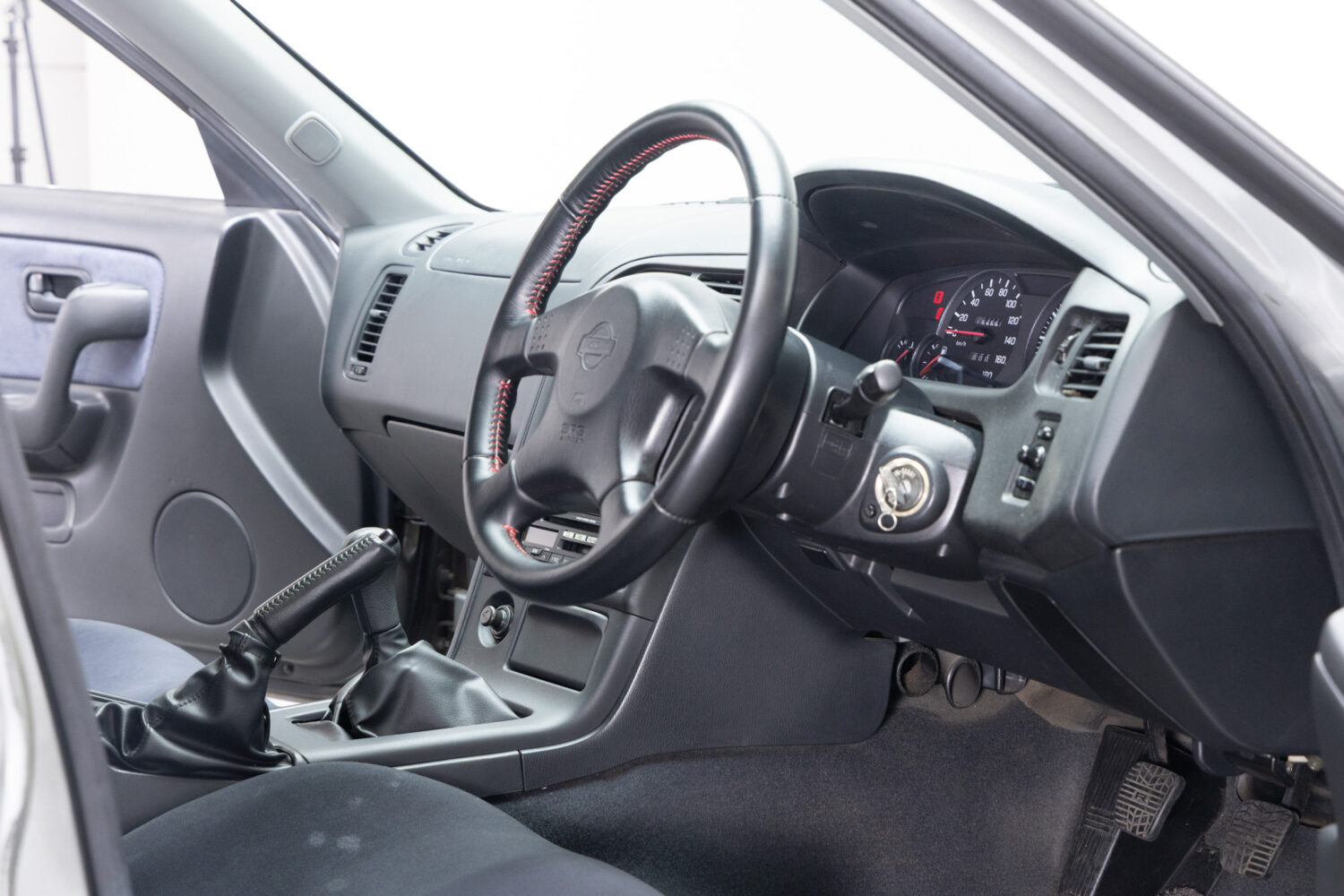 スカイラインGT-R 4ドア オーテックVer 40th記念車 4WD