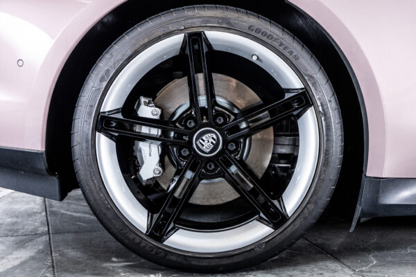 タイカン 4S パフォーマンスバッテリー 4シート 4WD