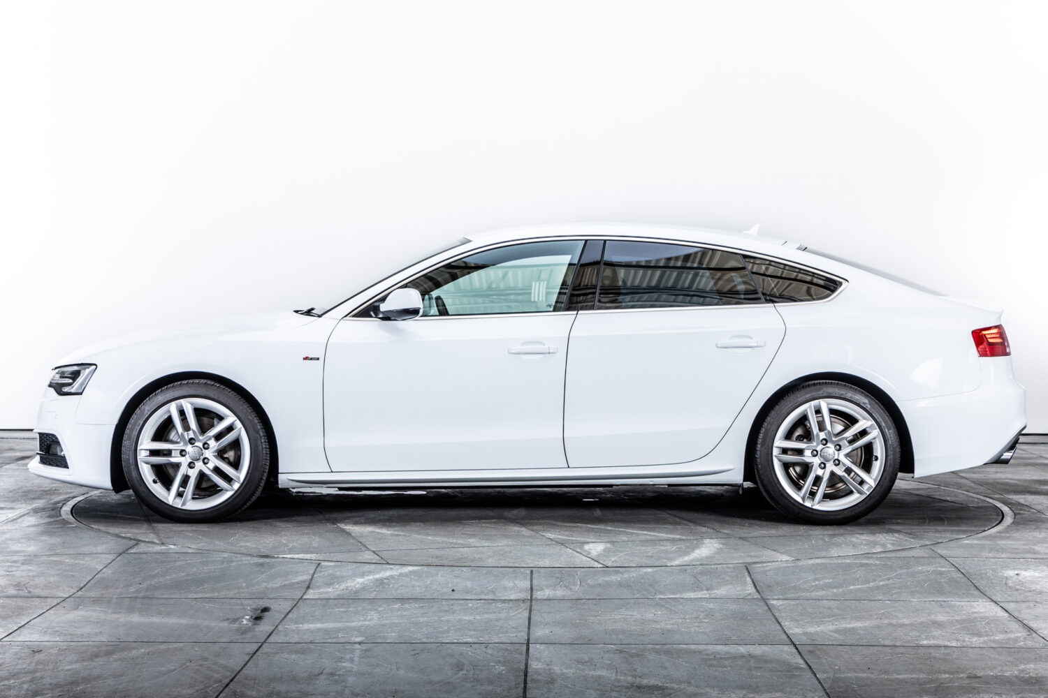 A5スポーツバック 2.0TFSIクワトロ Sライン 4WD