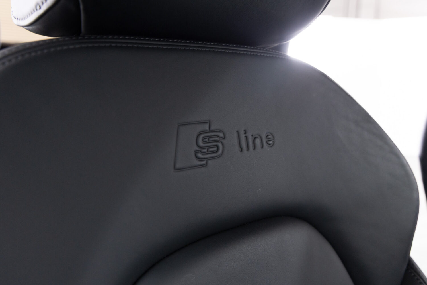 A5スポーツバック 2.0TFSIクワトロ Sライン 4WD