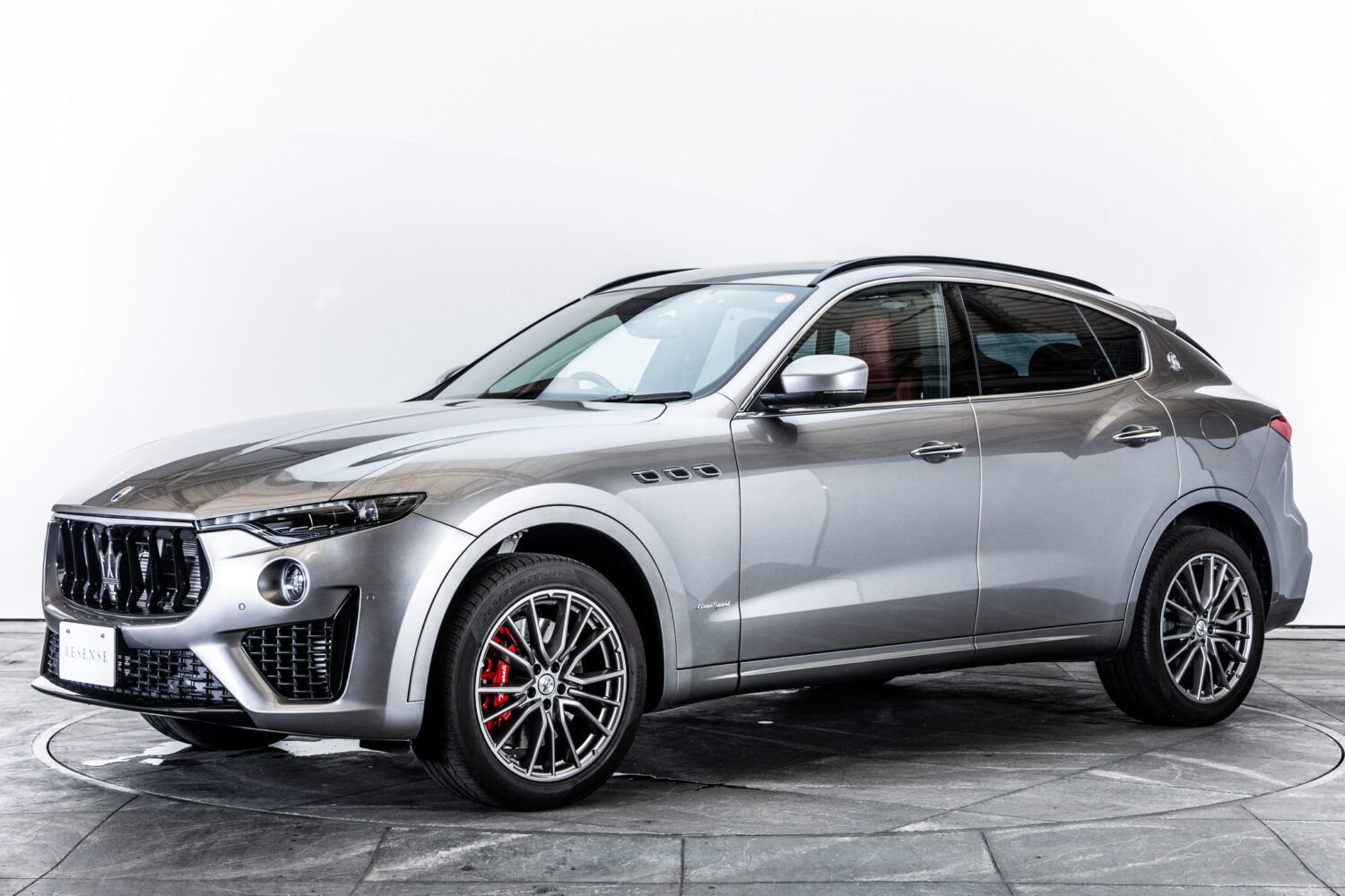レヴァンテ ディーゼル グランスポーツ 4WD