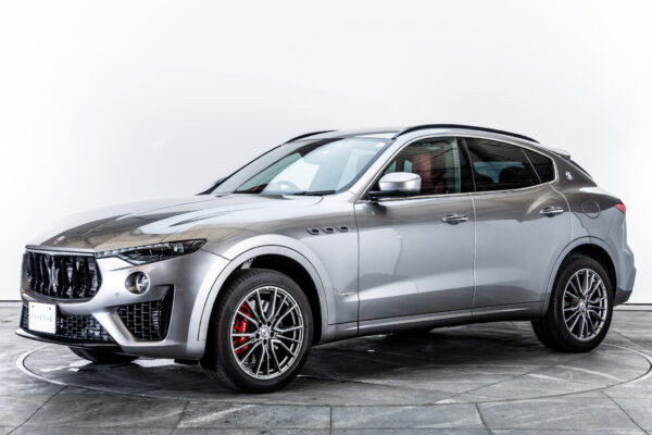 レヴァンテ ディーゼル グランスポーツ 4WD