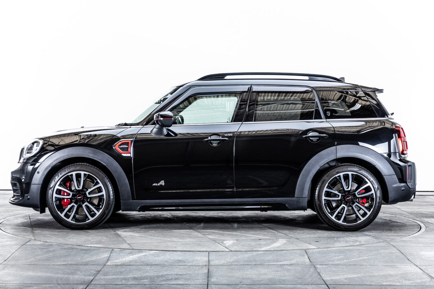 MINIクロスオーバー ジョン・クーパー・ワークス 4WD