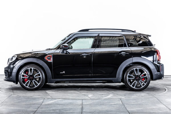 MINIクロスオーバー ジョン・クーパー・ワークス 4WD