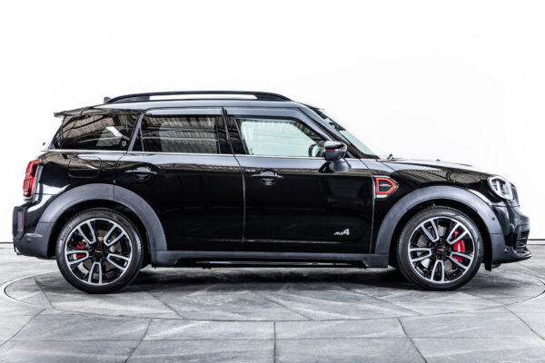 MINIクロスオーバー ジョン・クーパー・ワークス 4WD